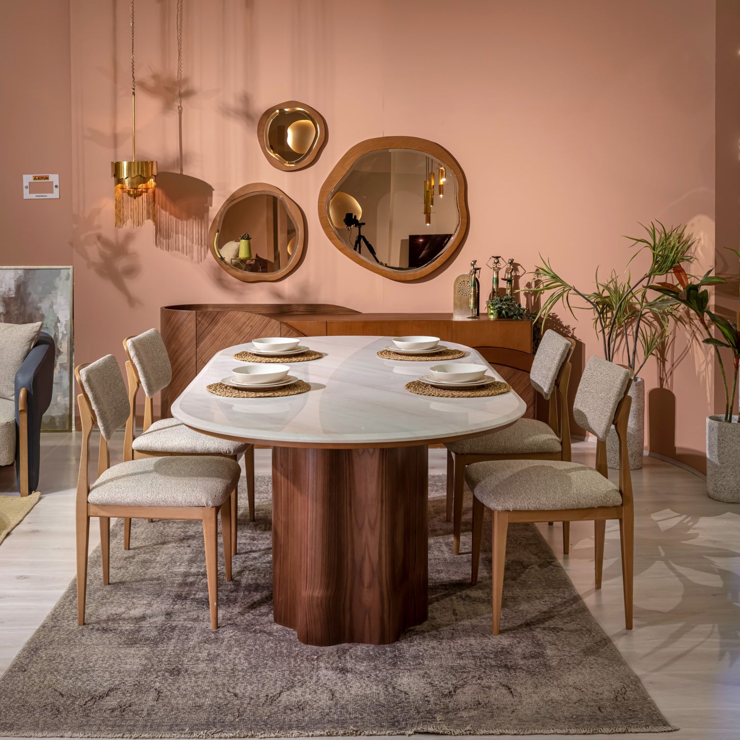 Reese - Dining Table
